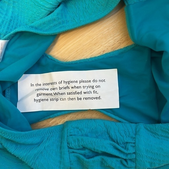 Fantasie Swim Ottawa Underwire Twist Front Tankini Top and Mid-Rise Biki… - Picture 13 of 15